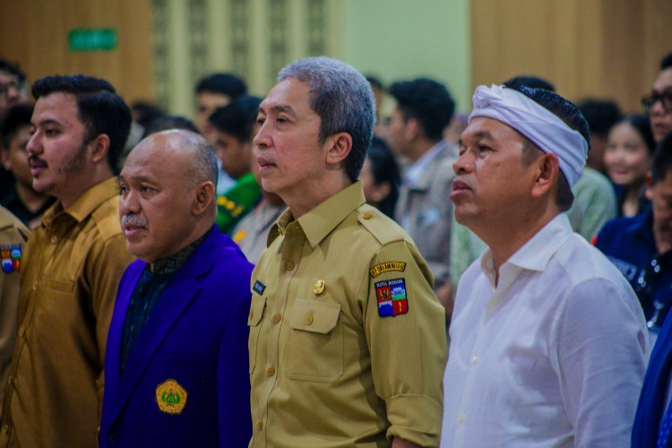 Picsart_25-06-26_04-40-38-260