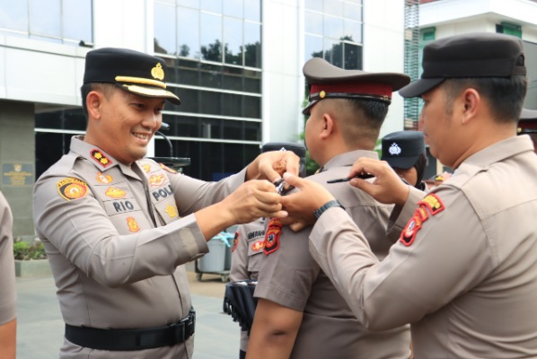 Picsart_25-07-02_03-00-53-208