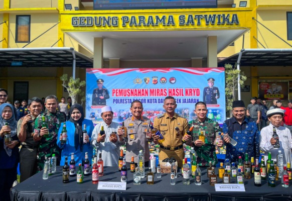 Picsart_25-07-08_16-54-37-442