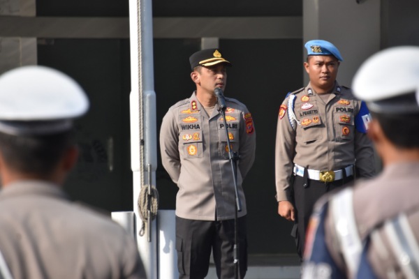 Picsart_25-08-05_18-43-11-373