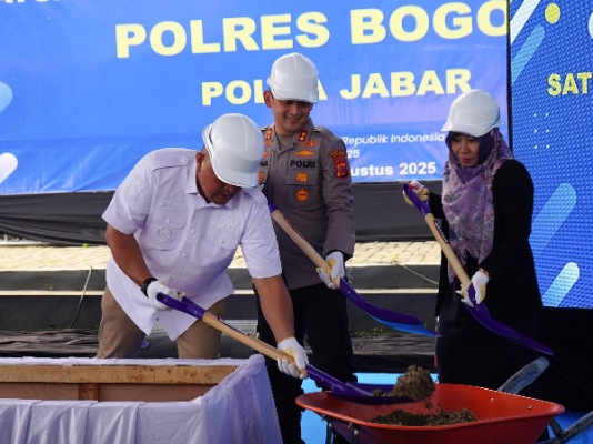 Picsart_25-08-07_08-16-18-065