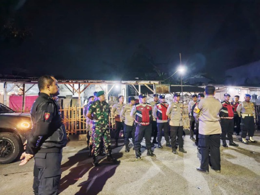 Picsart_25-08-27_03-39-18-697